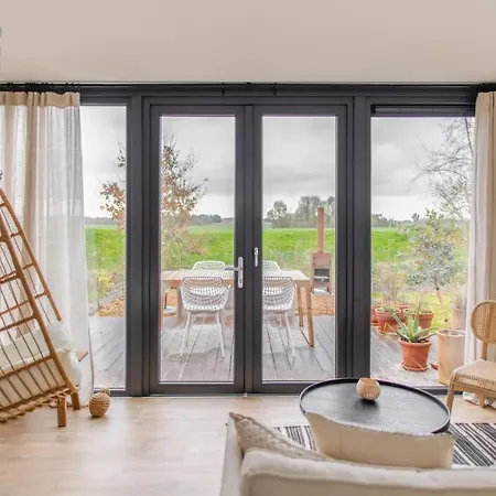 2 Bedroom In Dom wakacyjny *